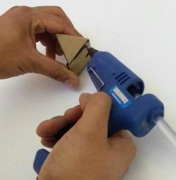 Glue gun