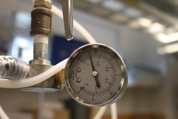 Vacuum source