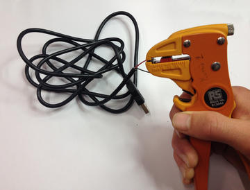 Strip USB cable wires