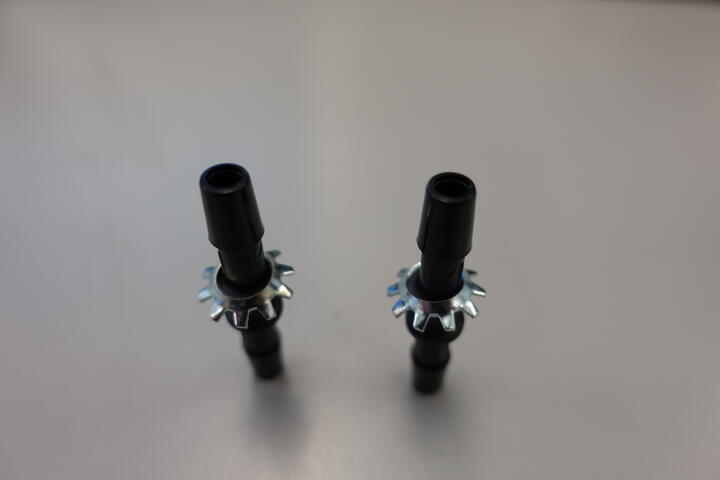 Drying of tube connectors with external washers attached