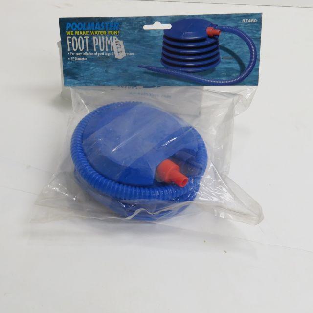 Ribbed plastic hose from a cheap foot pump was used