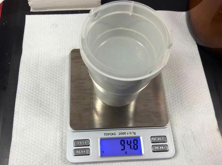 Measuring weight before degassing
